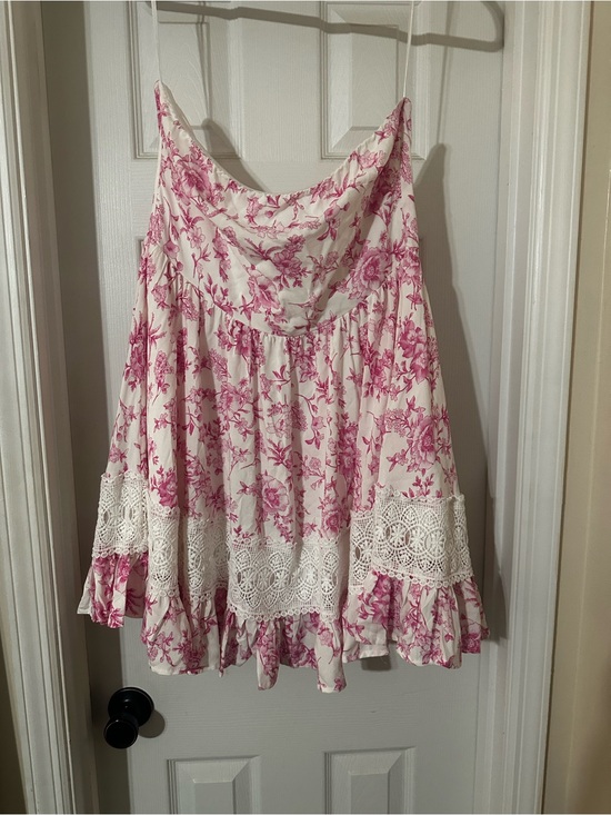 Altar'd State Dresses & Skirts - Altar'd State Pink Floral Strapless Sundress with Crochet Trim